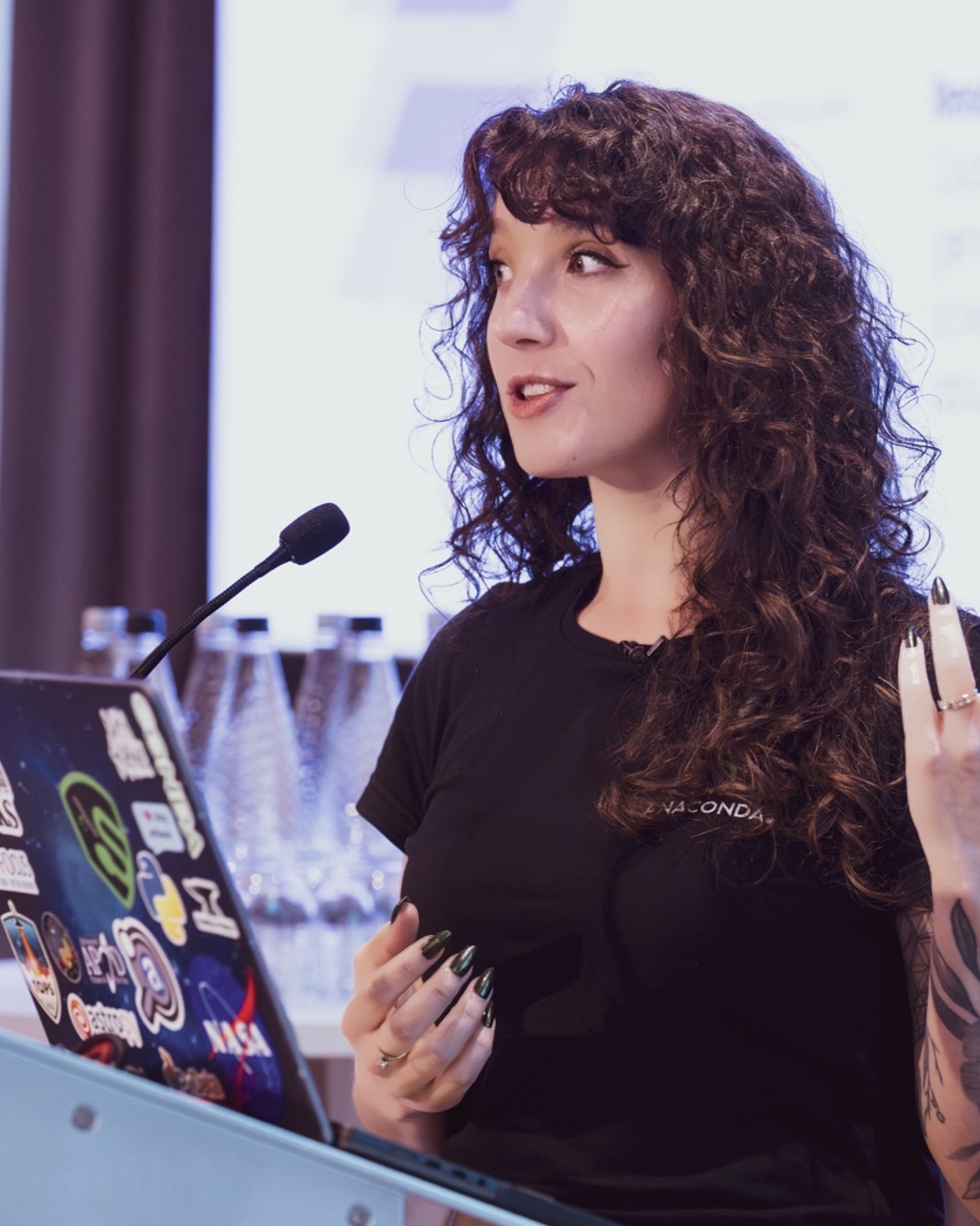 Daina Bouquin speaking at an event